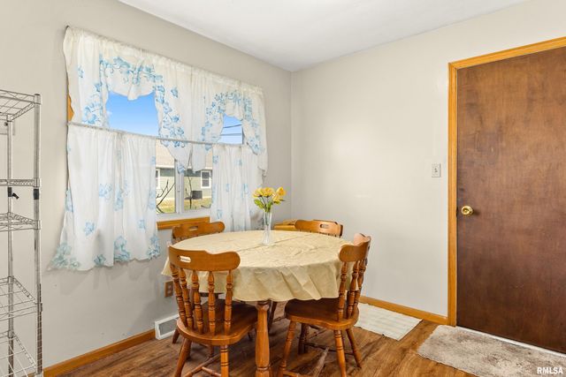 5511 W DIRKSEN Parkway, Peoria, IL 61607