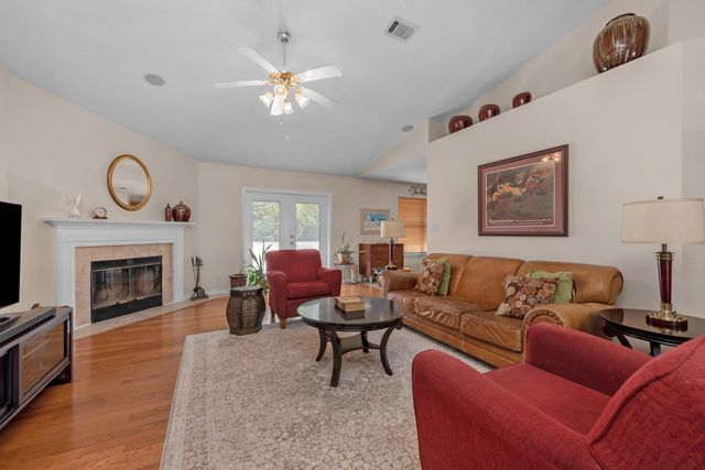 1945 Jessica Way, Navarre, FL 32566