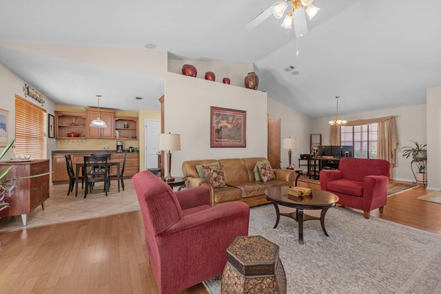 1945 Jessica Way, Navarre, FL 32566