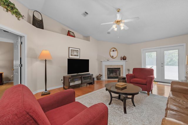 1945 Jessica Way, Navarre, FL 32566