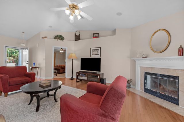 1945 Jessica Way, Navarre, FL 32566