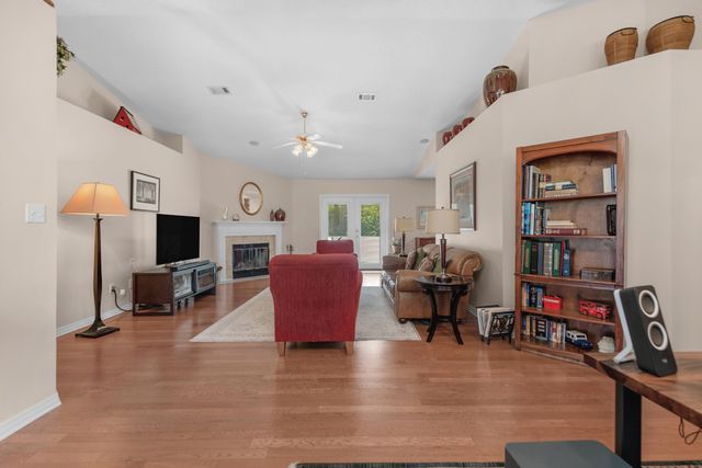 1945 Jessica Way, Navarre, FL 32566