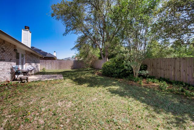 1945 Jessica Way, Navarre, FL 32566