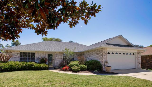 1945 Jessica Way, Navarre, FL 32566