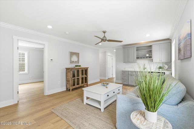 10 W Kirkland Avenue, Long Beach Twp, NJ 08008