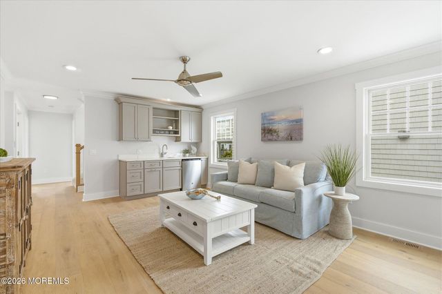 10 W Kirkland Avenue, Long Beach Twp, NJ 08008