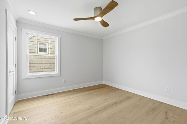 10 W Kirkland Avenue, Long Beach Twp, NJ 08008