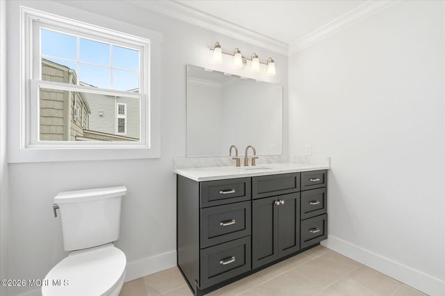 10 W Kirkland Avenue, Long Beach Twp, NJ 08008