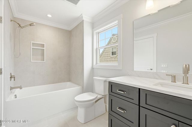 10 W Kirkland Avenue, Long Beach Twp, NJ 08008