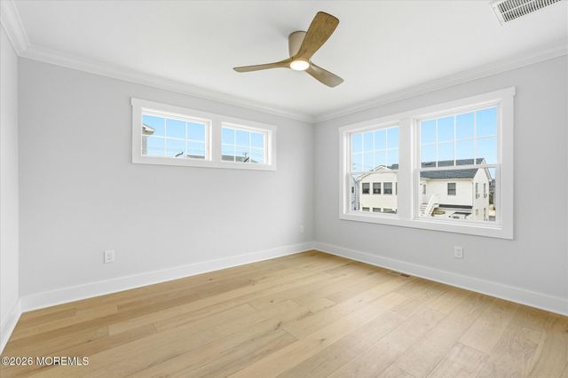 10 W Kirkland Avenue, Long Beach Twp, NJ 08008