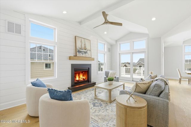10 W Kirkland Avenue, Long Beach Twp, NJ 08008