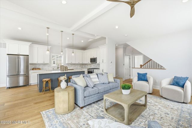 10 W Kirkland Avenue, Long Beach Twp, NJ 08008