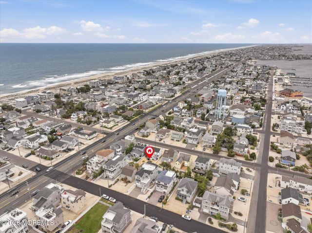 10 W Kirkland Avenue, Long Beach Twp, NJ 08008