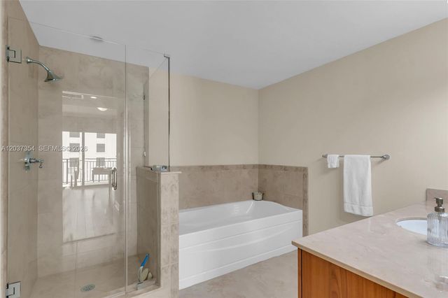 1300 Ponce De Leon Blvd 503, Coral Gables, FL 33134