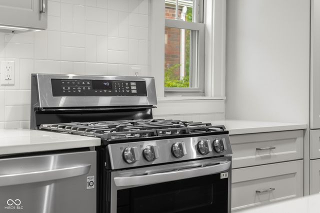 2316 Lafayette Avenue, Columbus, IN 47201