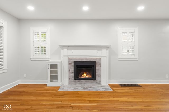 2316 Lafayette Avenue, Columbus, IN 47201