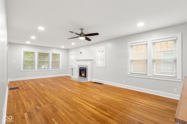 2316 Lafayette Avenue, Columbus, IN 47201