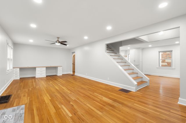 2316 Lafayette Avenue, Columbus, IN 47201