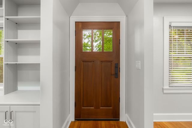 2316 Lafayette Avenue, Columbus, IN 47201