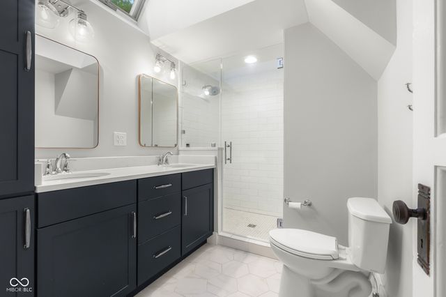 2316 Lafayette Avenue, Columbus, IN 47201