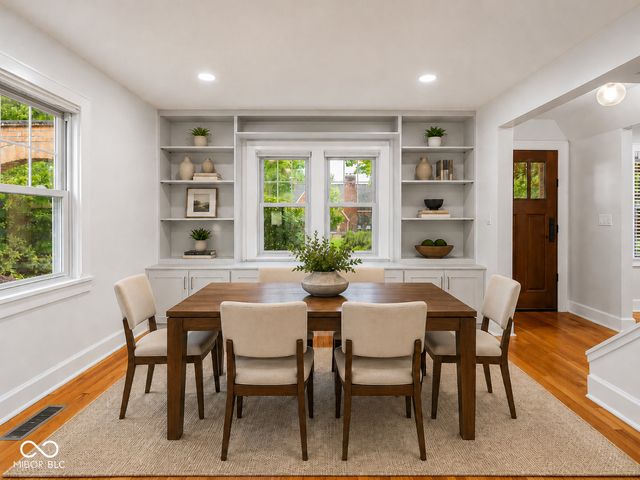 2316 Lafayette Avenue, Columbus, IN 47201