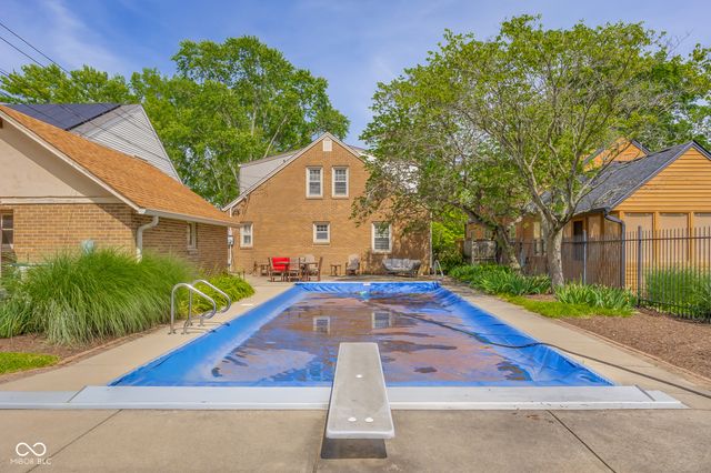 2316 Lafayette Avenue, Columbus, IN 47201