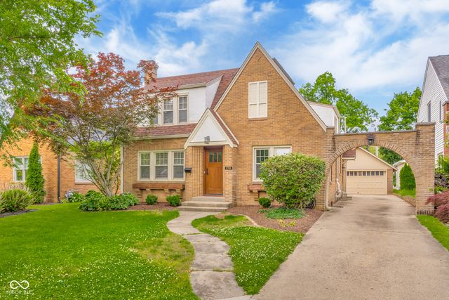 2316 Lafayette Avenue, Columbus, IN 47201