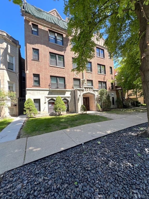 4427 N Seeley Avenue 311, Chicago, IL 60625