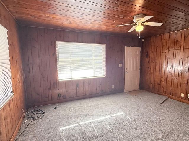 2835 DR MARTIN LUTHER KING JR STREET S, St Petersburg, FL 33705