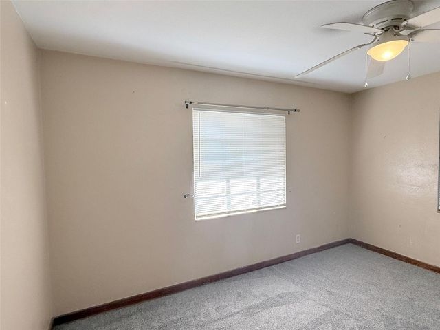 2835 DR MARTIN LUTHER KING JR STREET S, St Petersburg, FL 33705