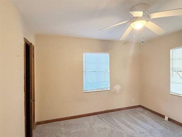 2835 DR MARTIN LUTHER KING JR STREET S, St Petersburg, FL 33705