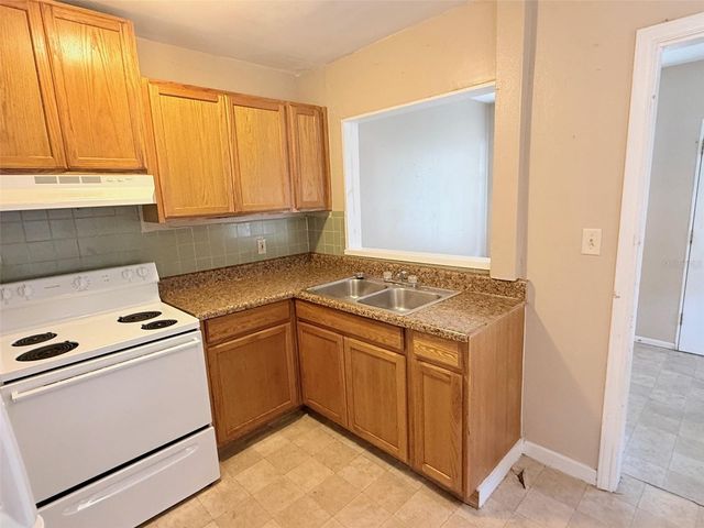 2835 DR MARTIN LUTHER KING JR STREET S, St Petersburg, FL 33705