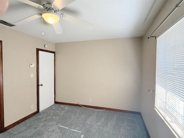 2835 DR MARTIN LUTHER KING JR STREET S, St Petersburg, FL 33705