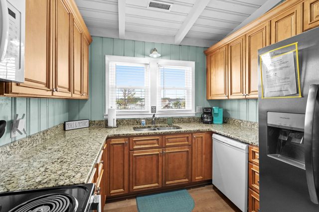 212 56th Ave. N, North Myrtle Beach, SC 29582