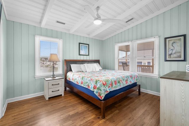 212 56th Ave. N, North Myrtle Beach, SC 29582