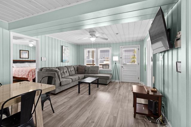 212 56th Ave. N, North Myrtle Beach, SC 29582