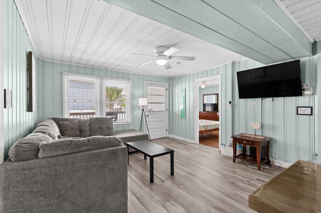 212 56th Ave. N, North Myrtle Beach, SC 29582