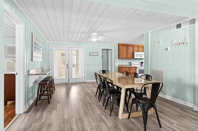 212 56th Ave. N, North Myrtle Beach, SC 29582