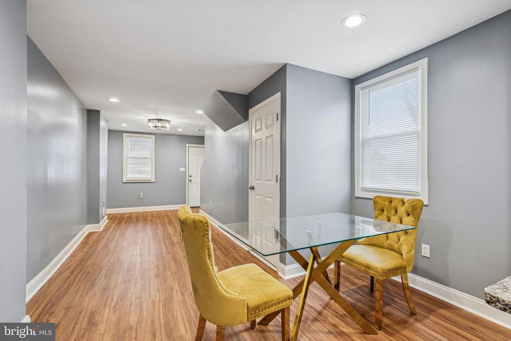 Image 11 of property listing at 4406 SAINT GEORGES AVE, Baltimore, MD 21212