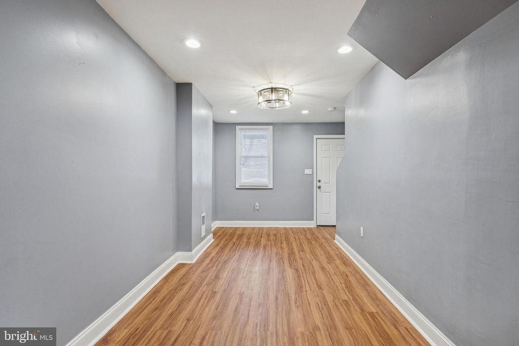 Image 19 of property listing at 4406 SAINT GEORGES AVE, Baltimore, MD 21212