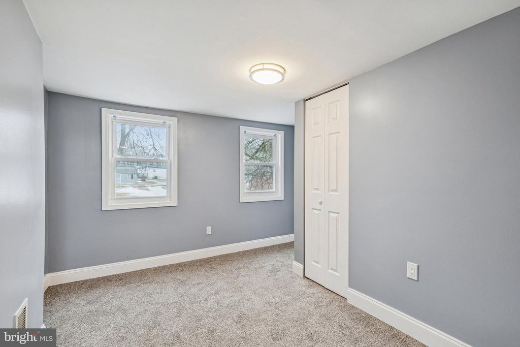Image 20 of property listing at 4406 SAINT GEORGES AVE, Baltimore, MD 21212