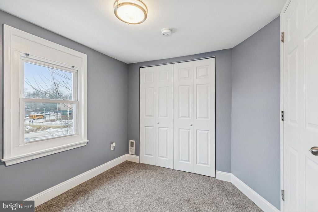 Image 24 of property listing at 4406 SAINT GEORGES AVE, Baltimore, MD 21212