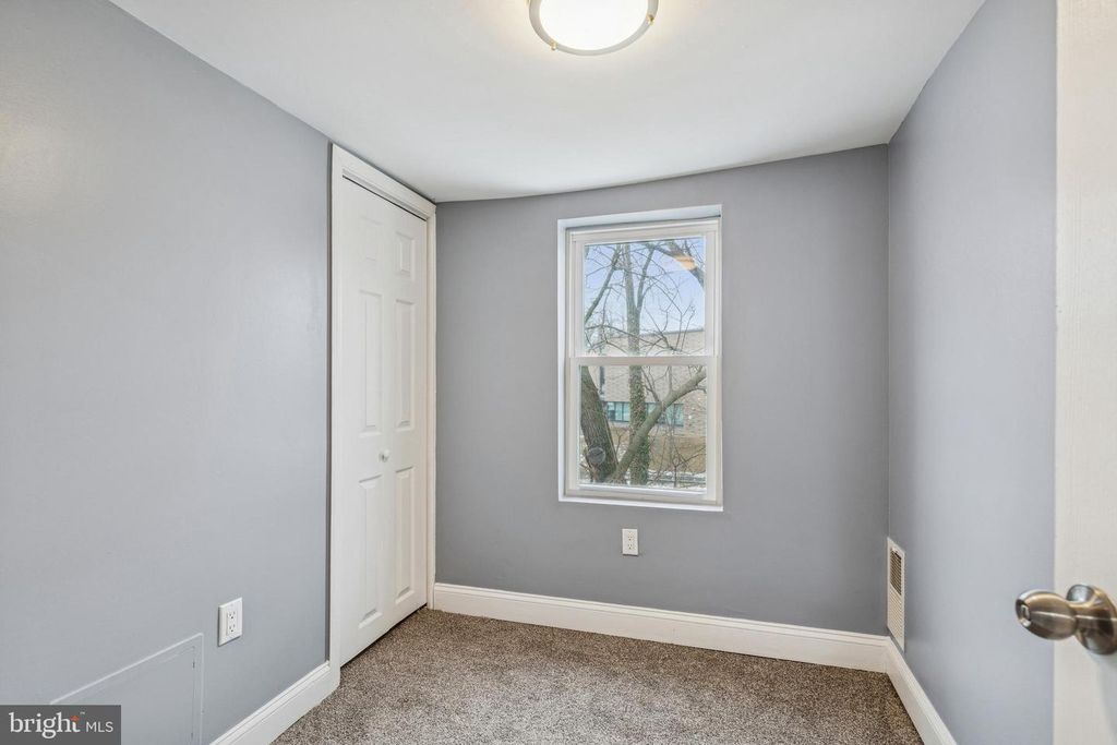 Image 30 of property listing at 4406 SAINT GEORGES AVE, Baltimore, MD 21212