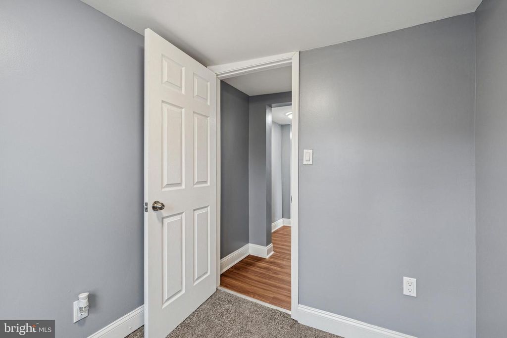 Image 32 of property listing at 4406 SAINT GEORGES AVE, Baltimore, MD 21212