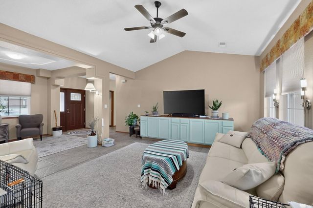 2441 Manzano Loop NE, Rio Rancho, NM 87144