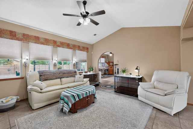 2441 Manzano Loop NE, Rio Rancho, NM 87144