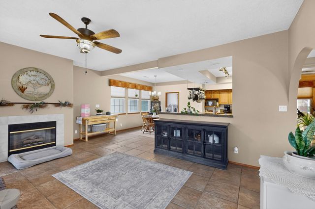 2441 Manzano Loop NE, Rio Rancho, NM 87144