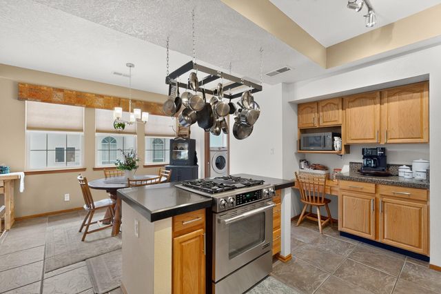 2441 Manzano Loop NE, Rio Rancho, NM 87144