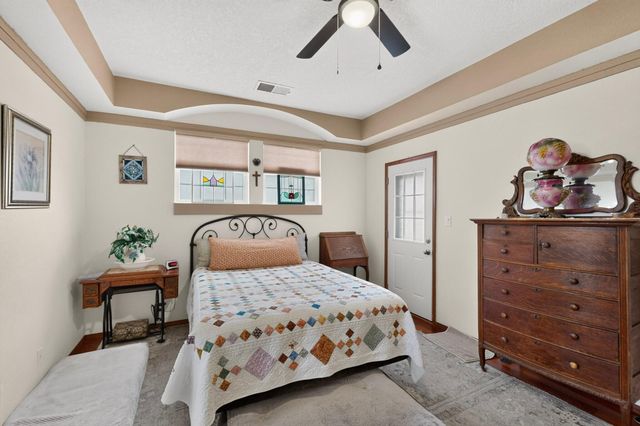 2441 Manzano Loop NE, Rio Rancho, NM 87144