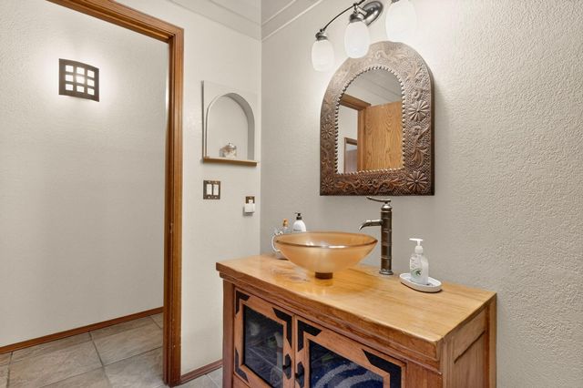 2441 Manzano Loop NE, Rio Rancho, NM 87144
